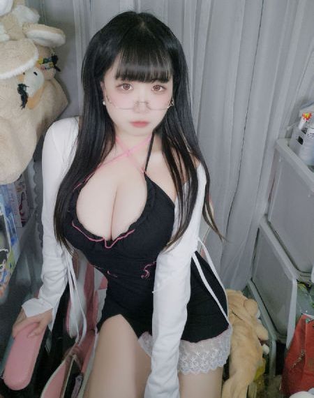 女大学生的沙龙室三中文字幕_蓝光在线观看电视