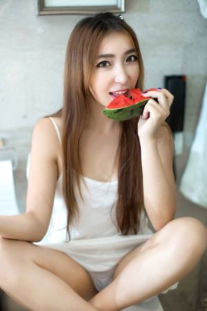四月婷婷_超清电影完整版在线观看
