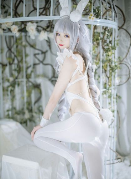 善良的女秘书的目的电影在线观看_720在线视频播放