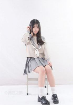 老头把舌头伸进她腿间视频_蓝光高清视频观看